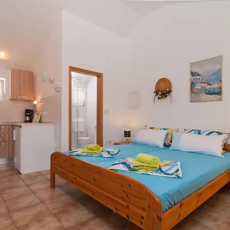 Apartment Mira - Beautiful Sea View