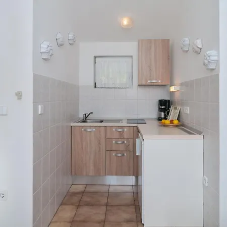 Mira Apartament *